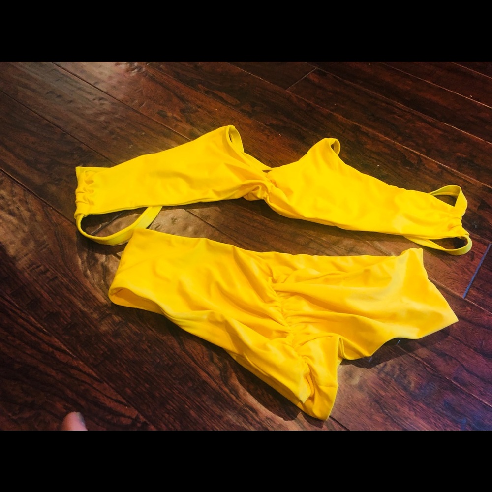 Lemonade yellow bikini size XL.  Kohanaiki top & Kona bottoms from Fused Hawaii